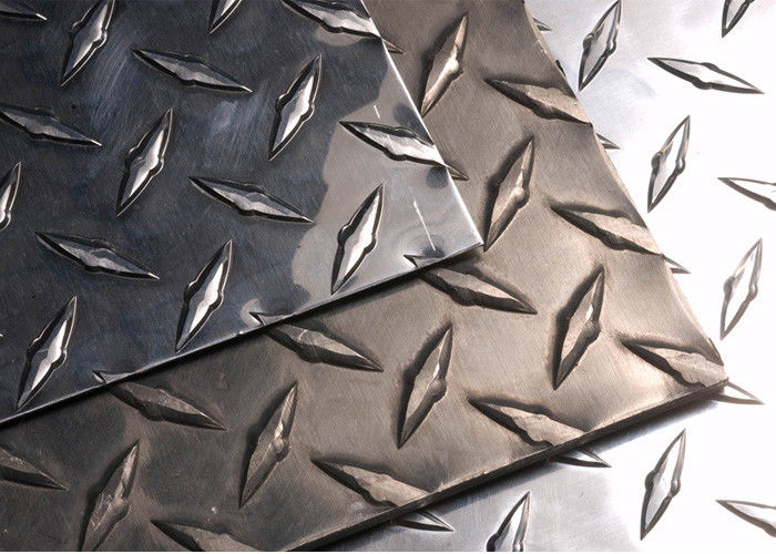 Diamond Aluminum Tread Plate Alloy 3003 Customized Demensions For Steps